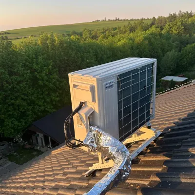 Střešní jednotka 8 kW multisplit, 4 ks vnitřní jednotky – foto 4